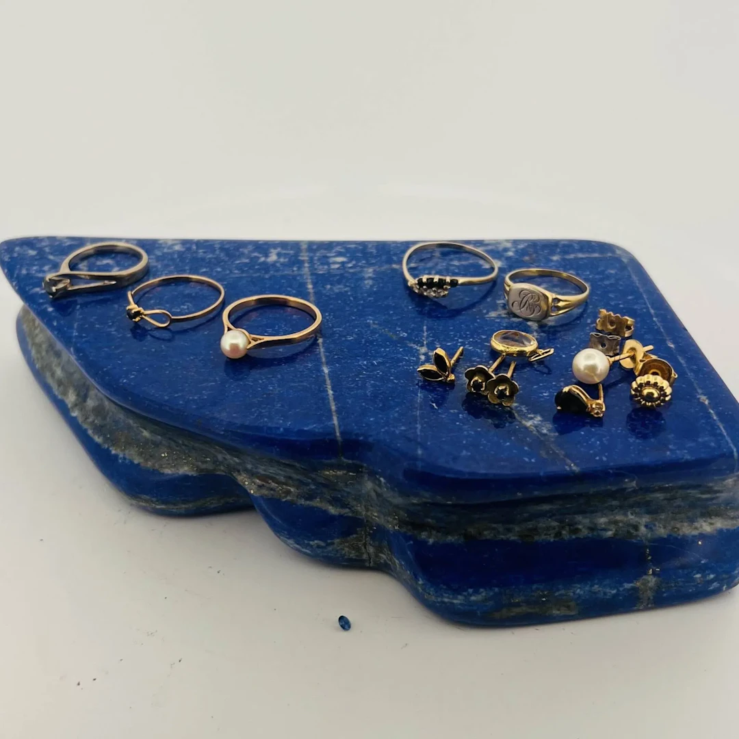 Set in yellow and white gold (750) consisting of: - five del - Lot 254