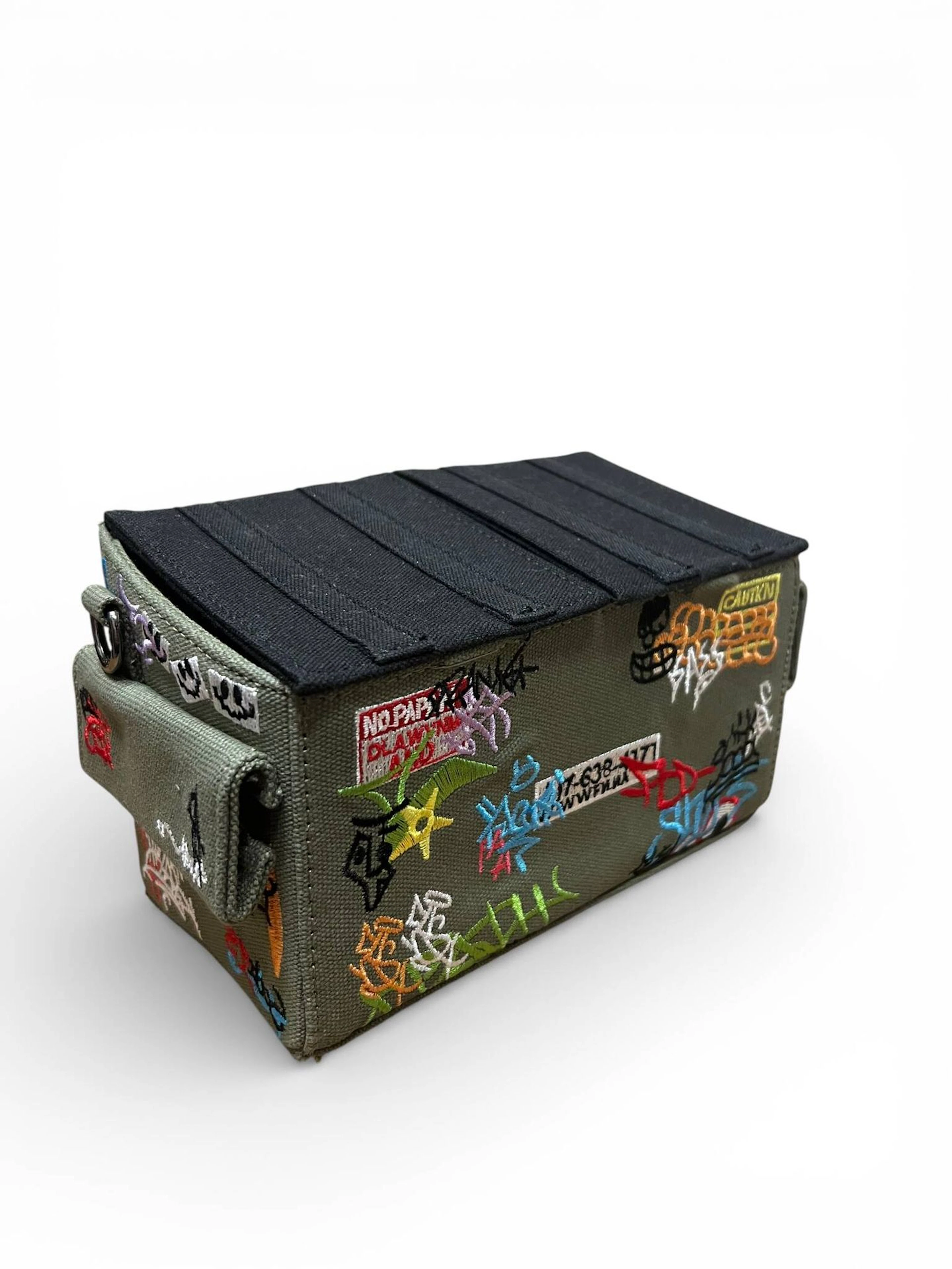 STREET ART - DUMPSTER BAG - Lot 354