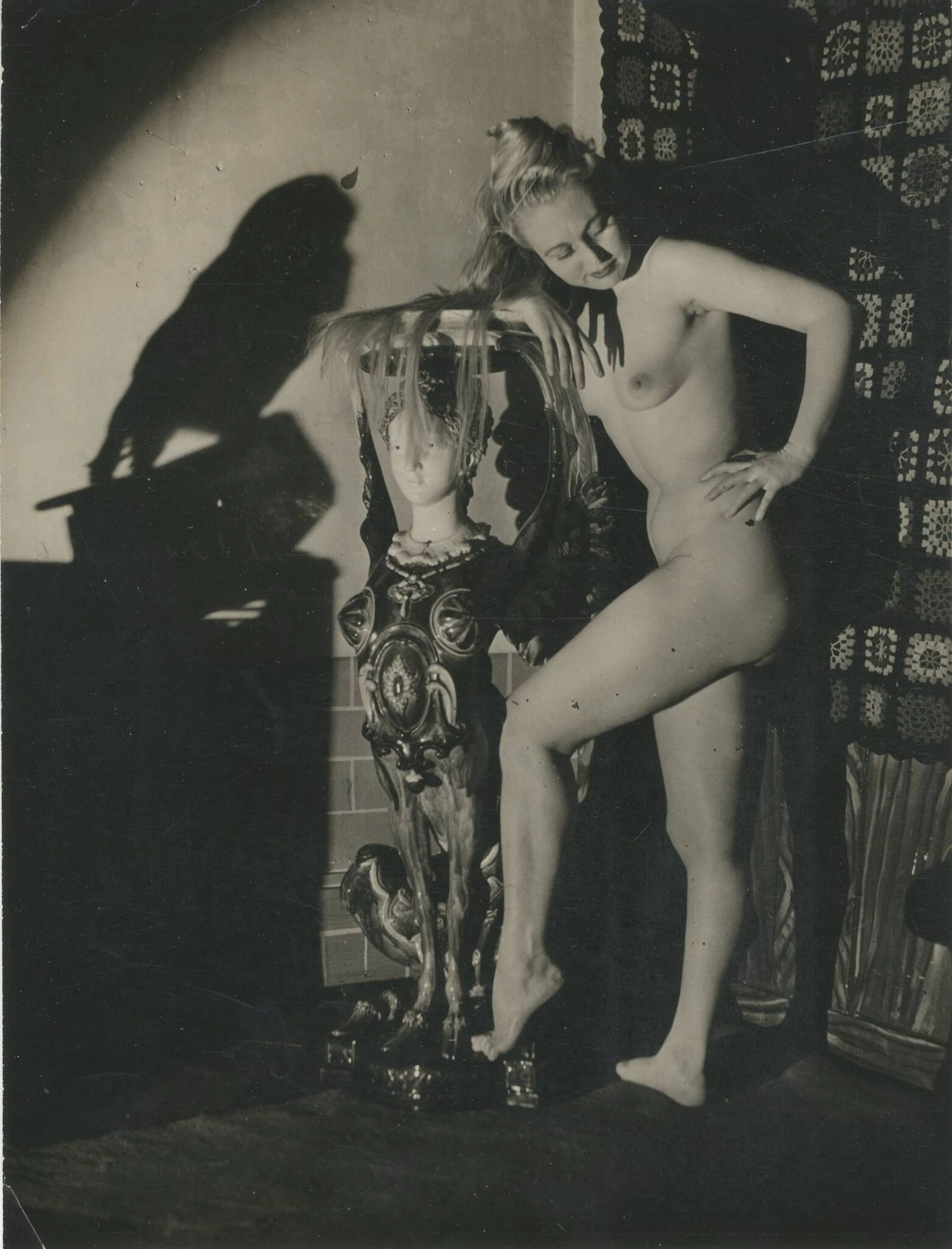 Female Nude - Lot 70