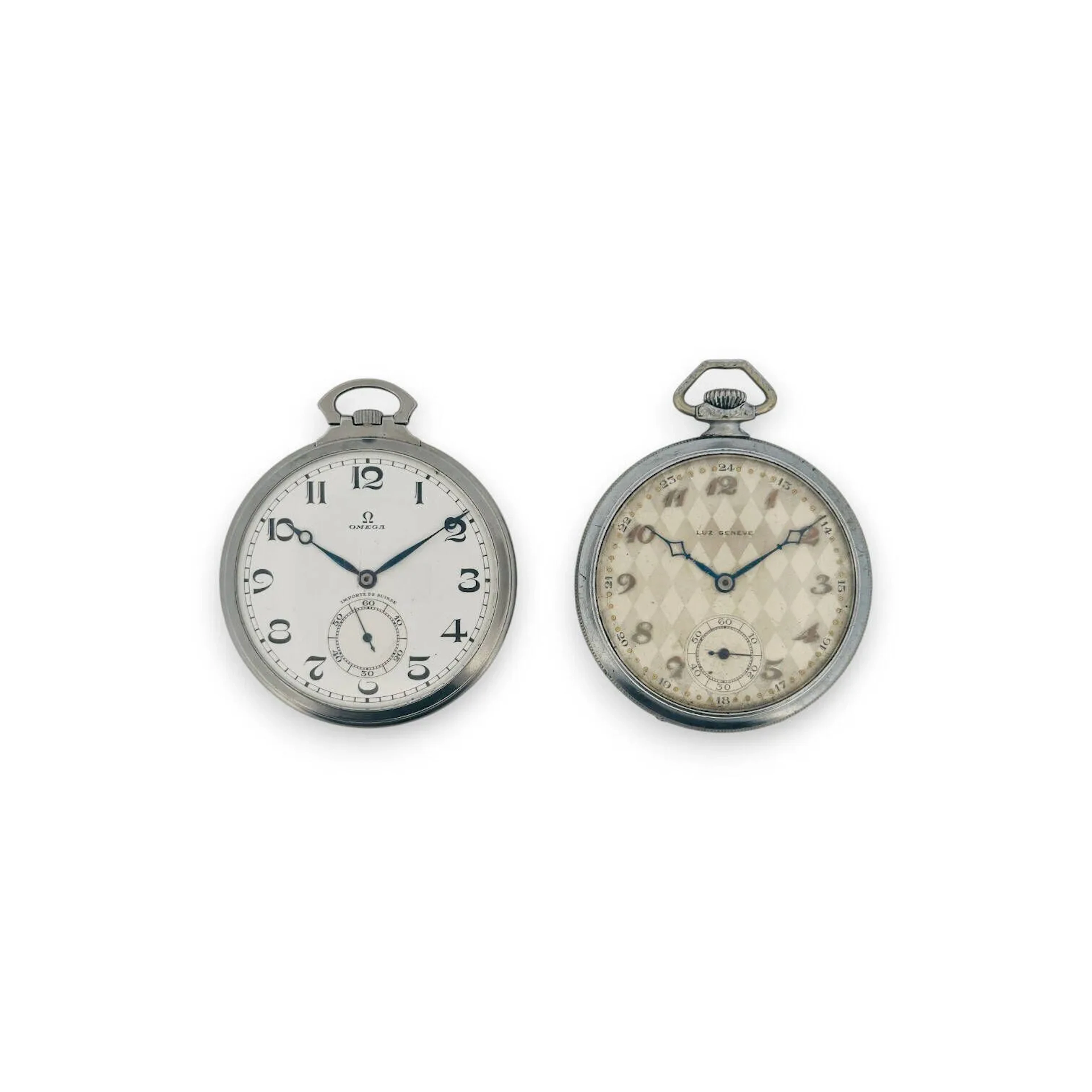 OMEGA - LUZ GENEVE Lot de deux montres de poche comprenant : - une montre de gousset en métal argenté, cadran blanc émaillé, index chiffres arabes formant les heures, trotteuse à 6h, chemin de fer, mouvement à remontoir, boitier et cuvette lisses. Diam. : 47 mm - une montre de gousset en métal argenté, cadran guilloché à décor de losanges, trotteuse à 6h, index chiffres arabes formant les heures, aiguilles bleuies, mouvement à remontoir, boitier cannelé, cuvette lisse. Diam. : 50 mm. (rayures)
