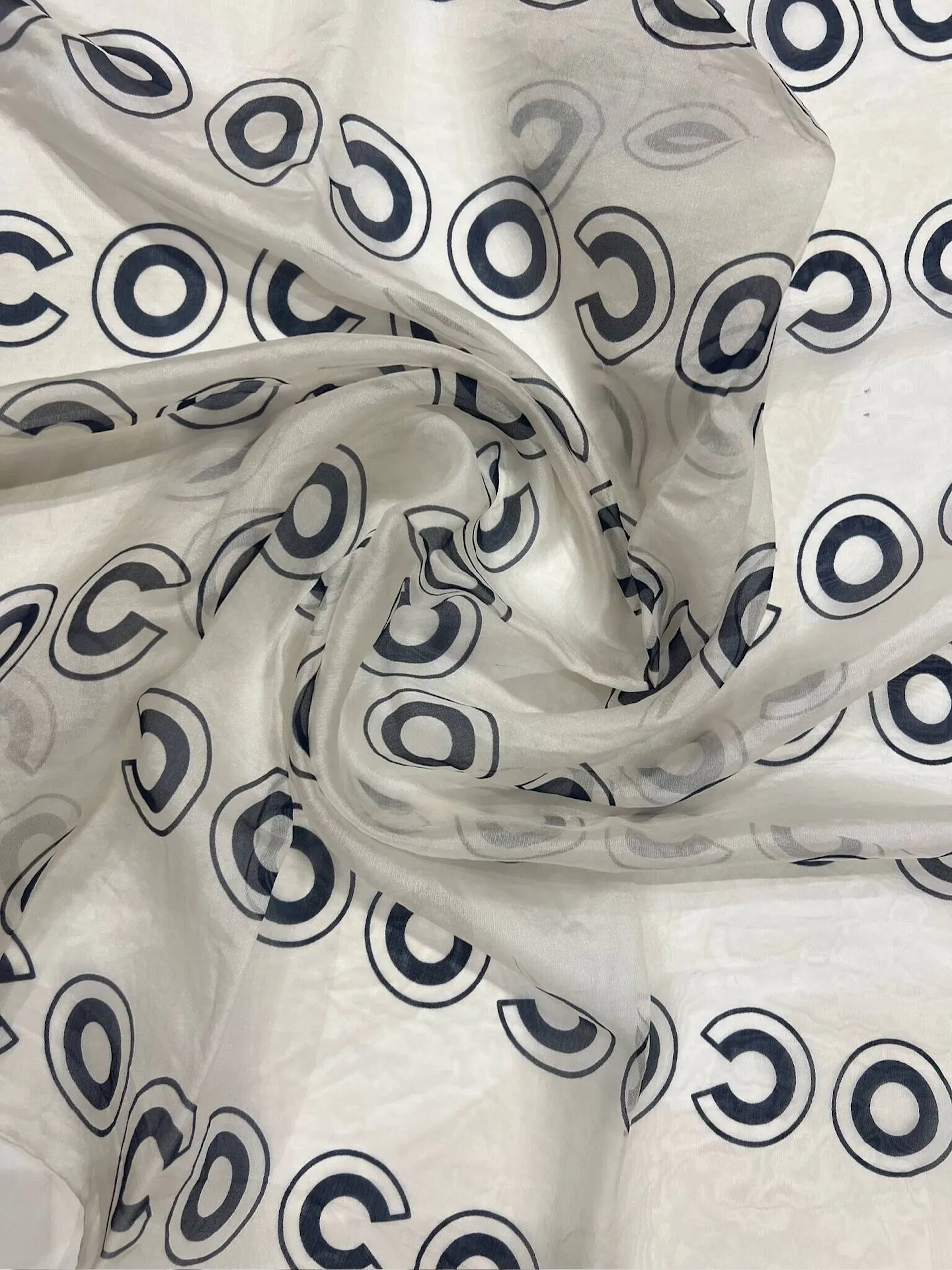 CHANEL - Lot 36