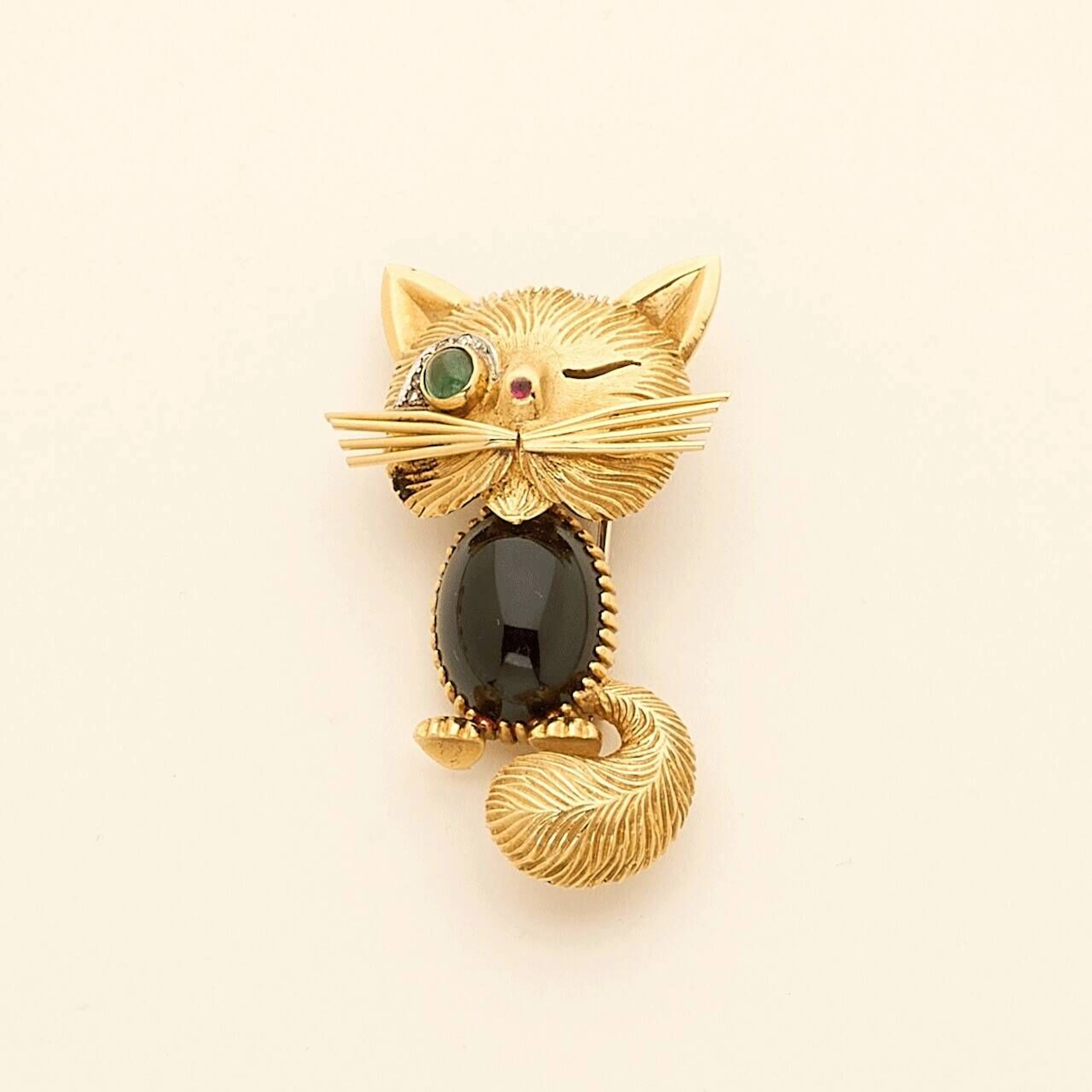 VAN CLEEF & ARPELS “Mischievous Cat” - Lot 276