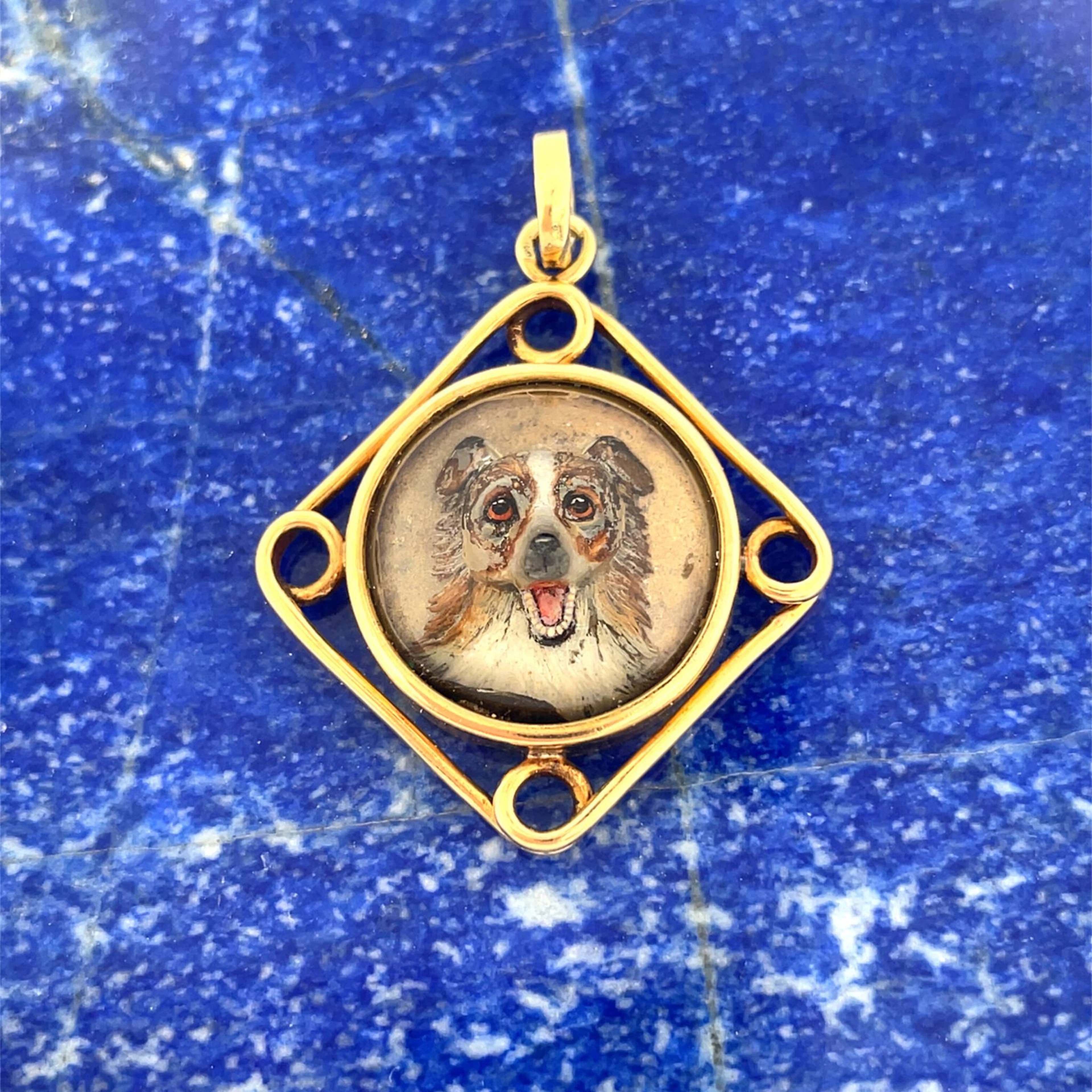 Openwork rhombus-shaped pendant in yellow gold (750) featuri - Lot 26