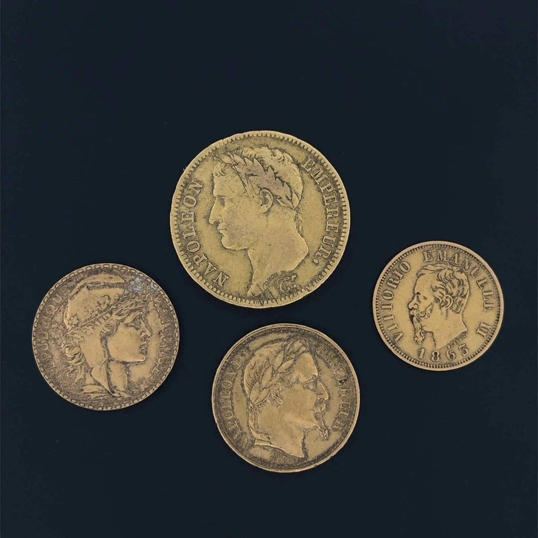 Set of four gold coins consisting of: - Lot 304