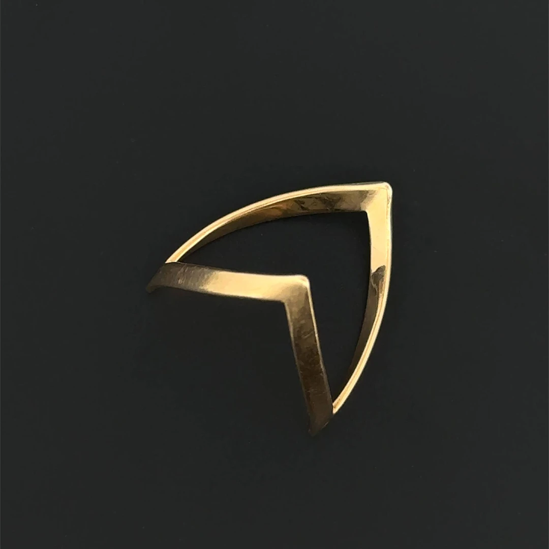 "V" Ring in rose gold (750). - Lot 192