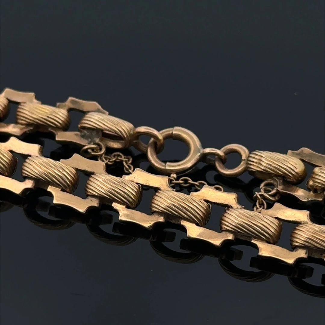 Rose gold (750) link bracelet with fluted and geometric link - Lot 299