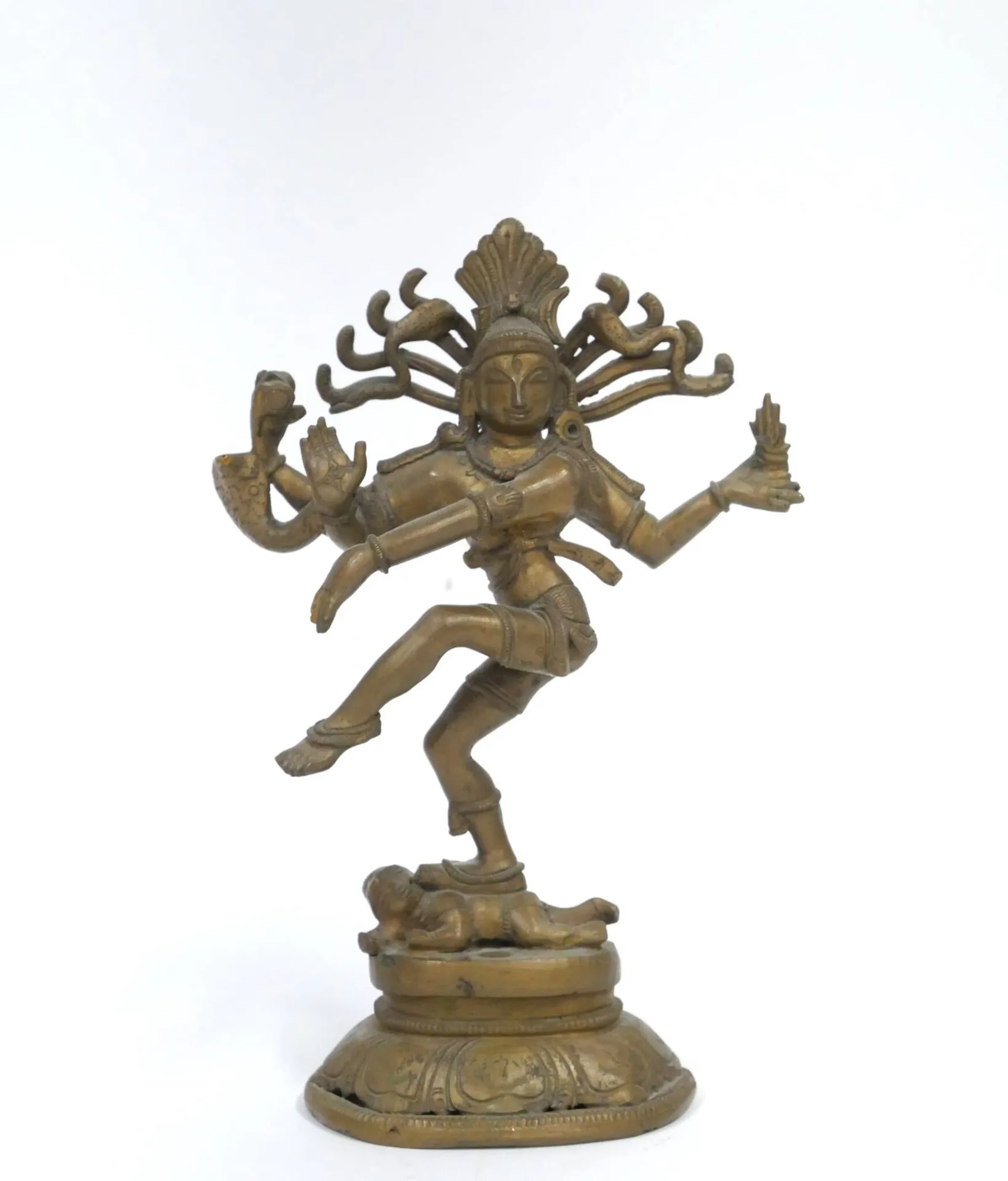 Metal alloy statuette depicting Shiva dancing Bharata natyam - Lot 231