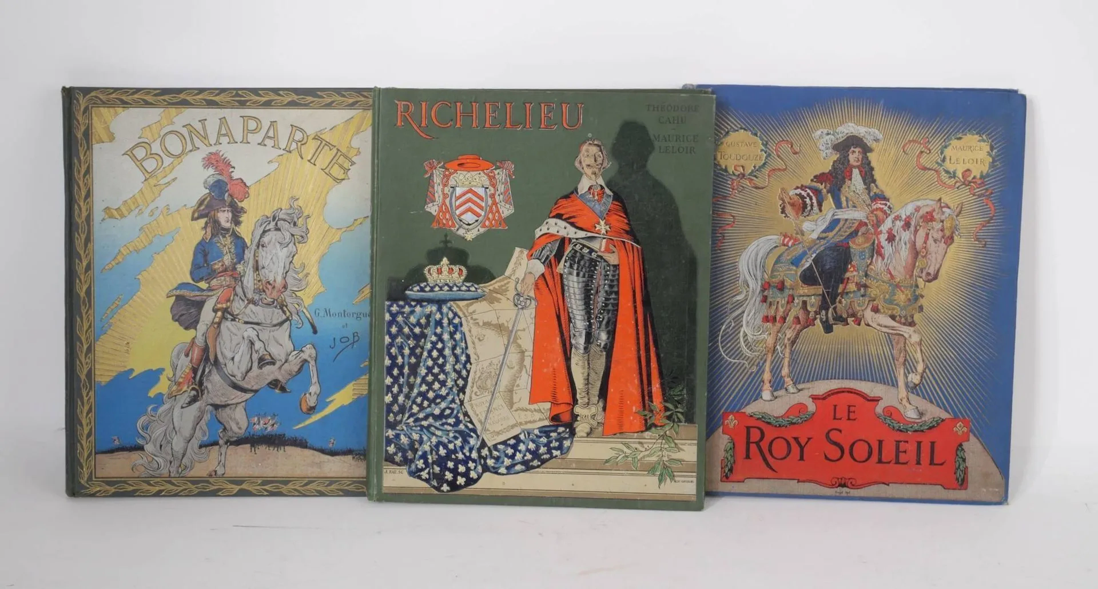 Set of 3 illustrated albums including - Lot 345
