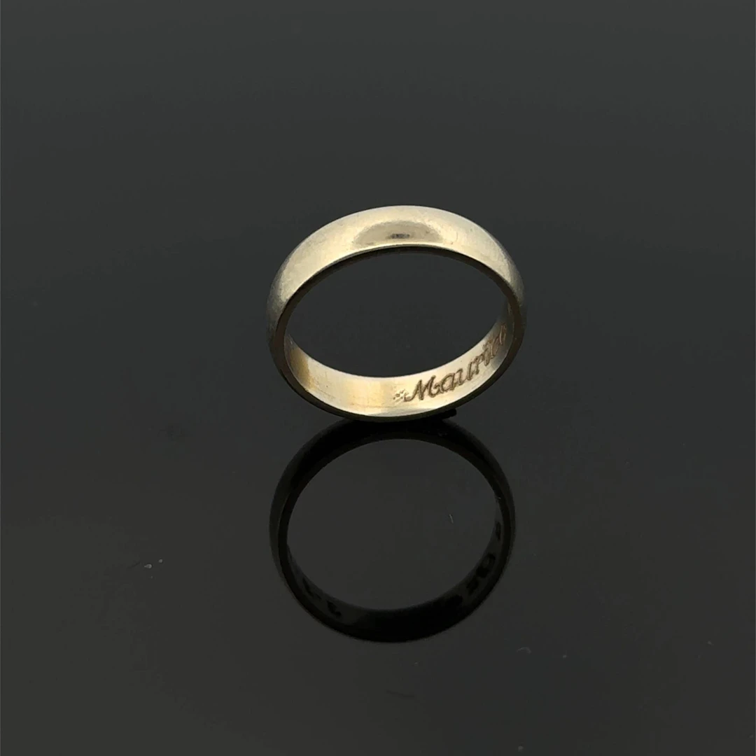 White gold (750) wedding band, engraved on the inside. - Lot 205