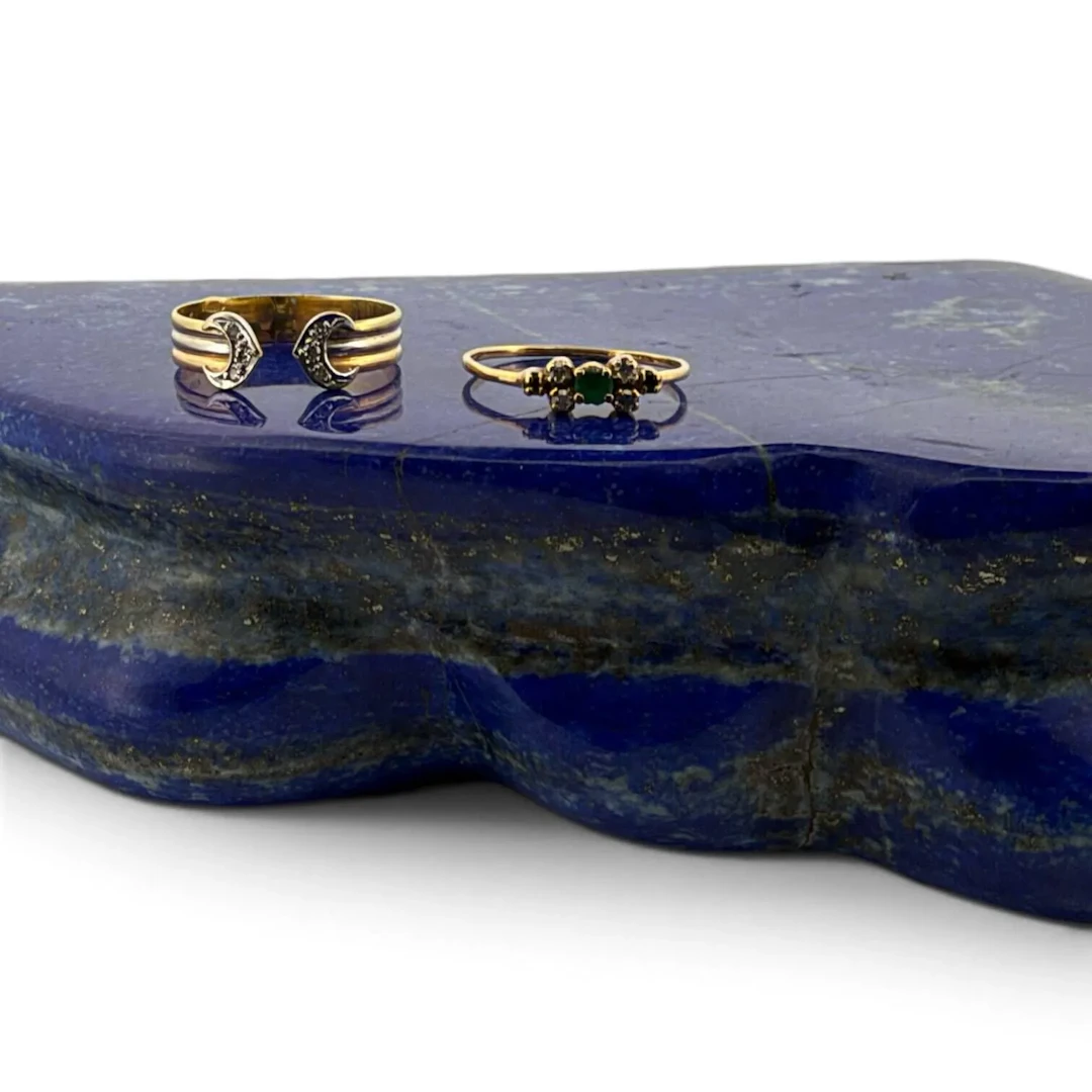 Set of two rings in yellow and white gold (750)—one open rin - Lot 295