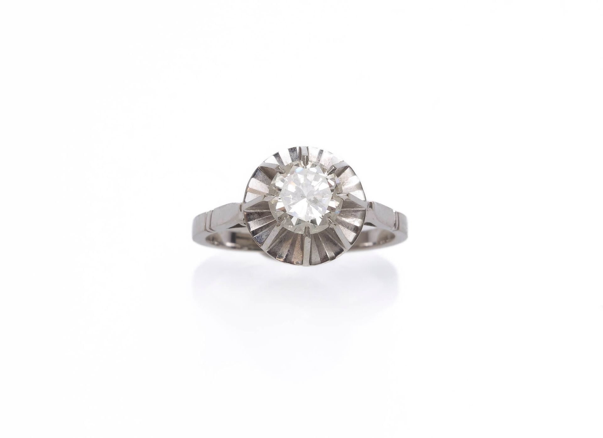 Ring in 18K (750) white gold, set with a brilliant-cut diamo - Lot 192