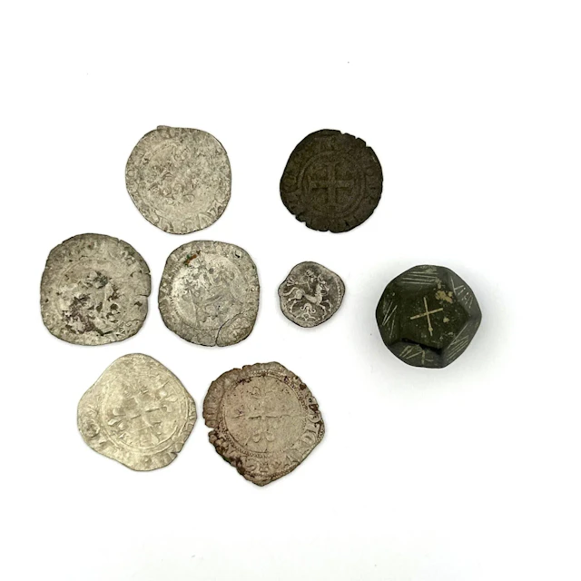 Set of 7 assorted coins: - Lot 15