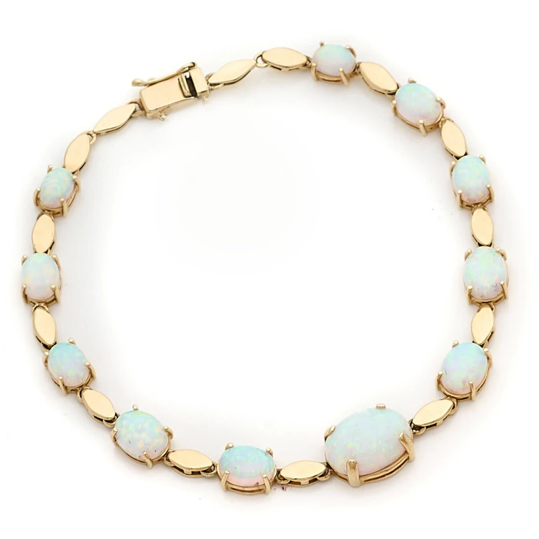 Line bracelet in 14k (585th) gold, adorned with cabochons of - Lot 182