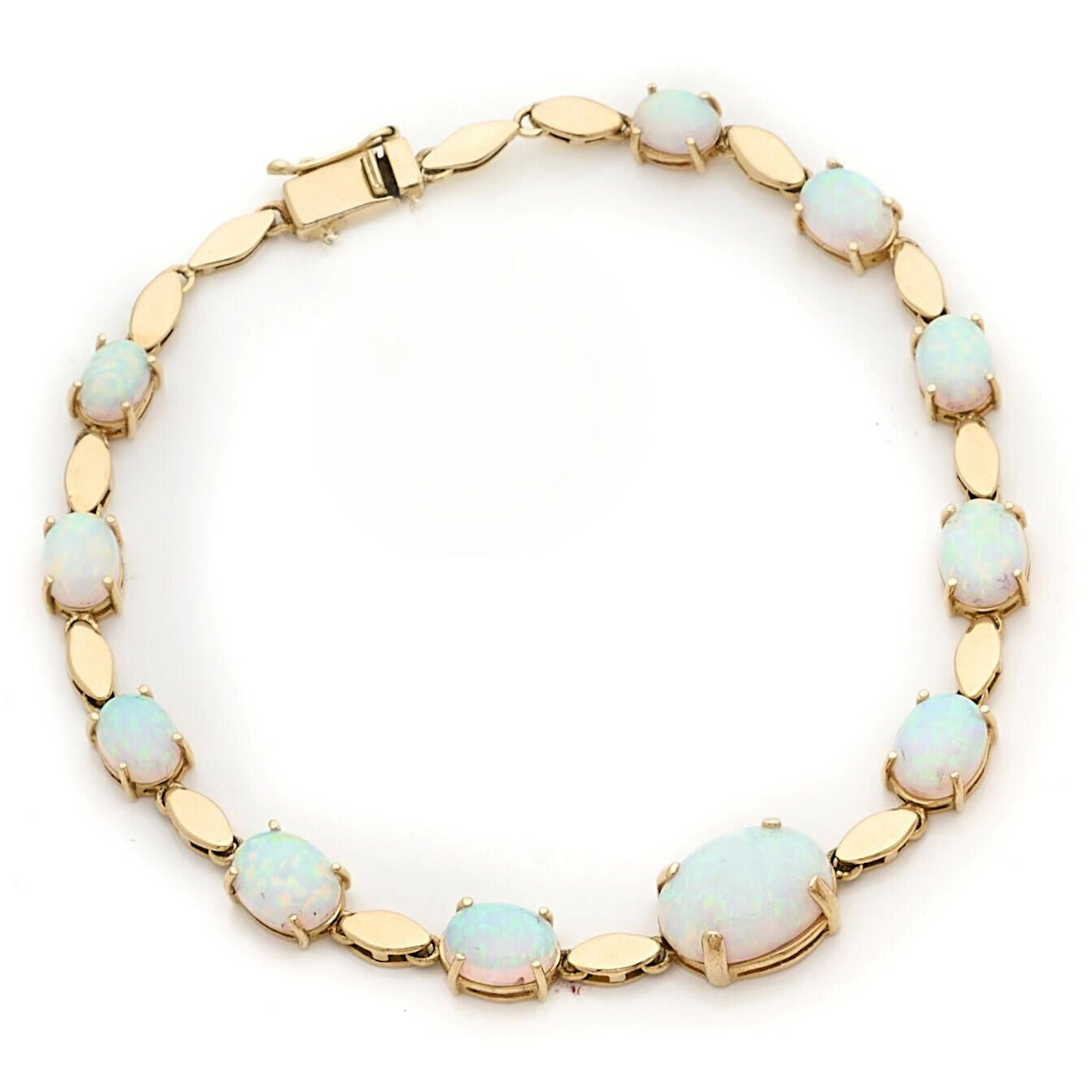 Line bracelet in 14k (585th) gold, adorned with cabochons of - Lot 182