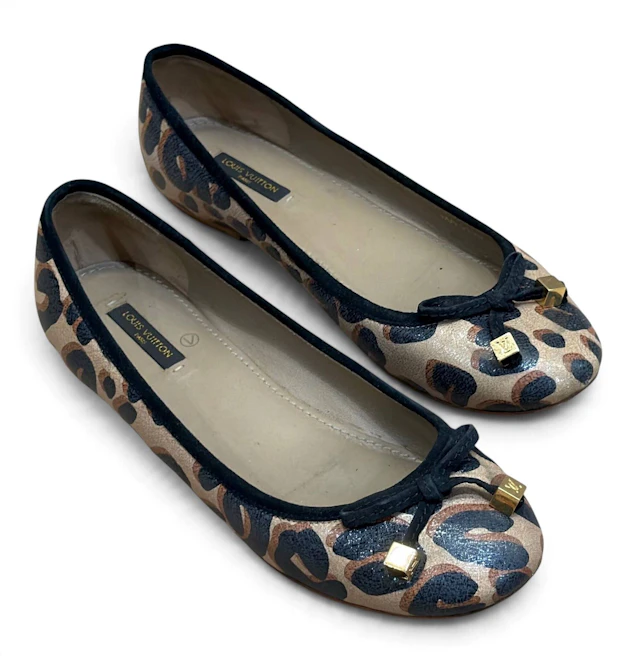 LOUIS VUITTON - Lot 169