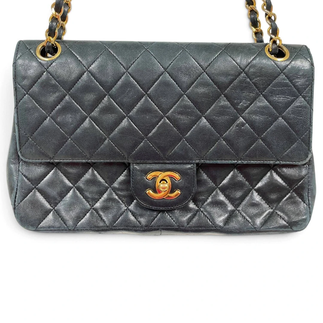 CHANEL - Lot 39