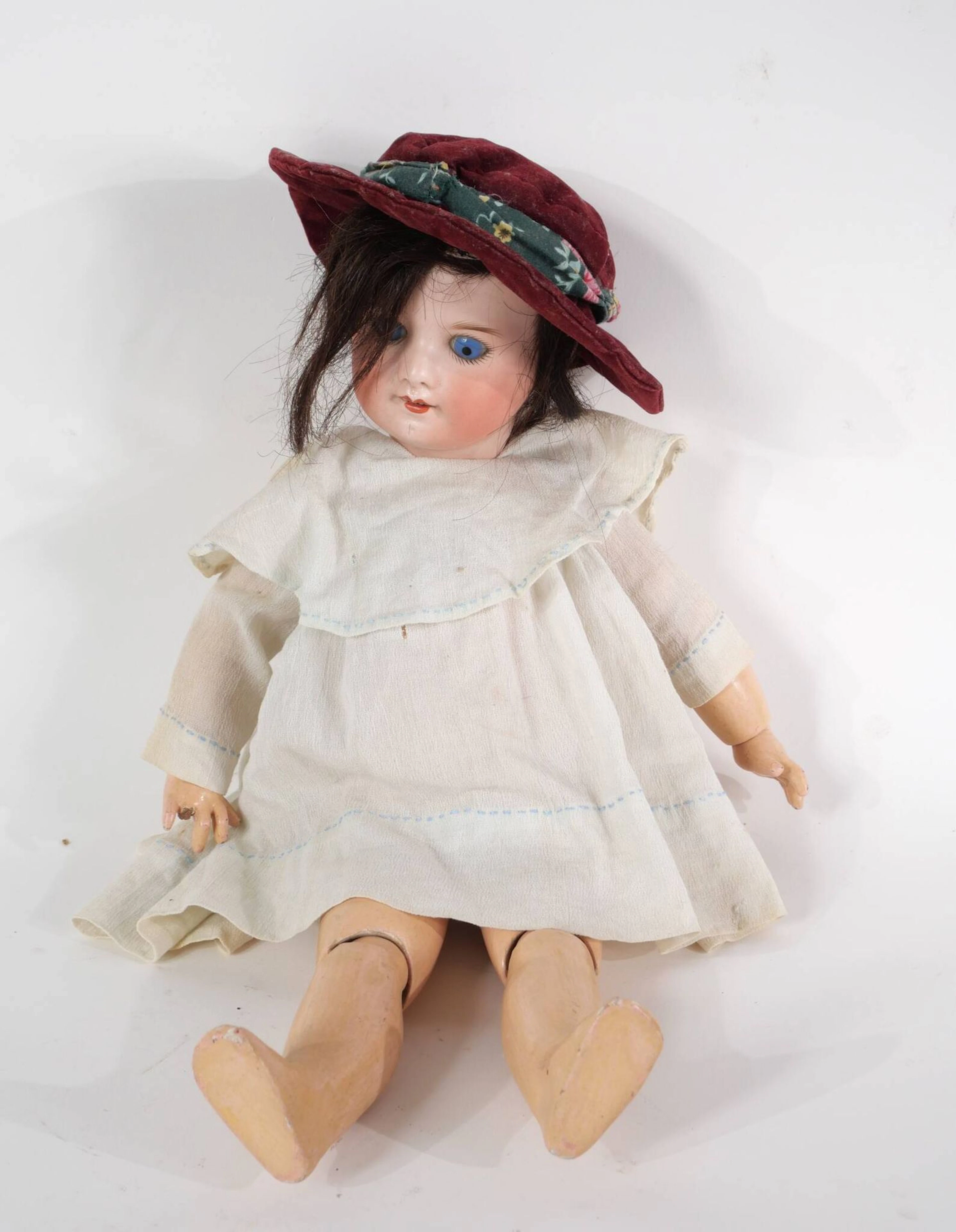 SFBJ doll, open mouth, blue eyes, marked France 60 SFBJ Pari - Lot 591