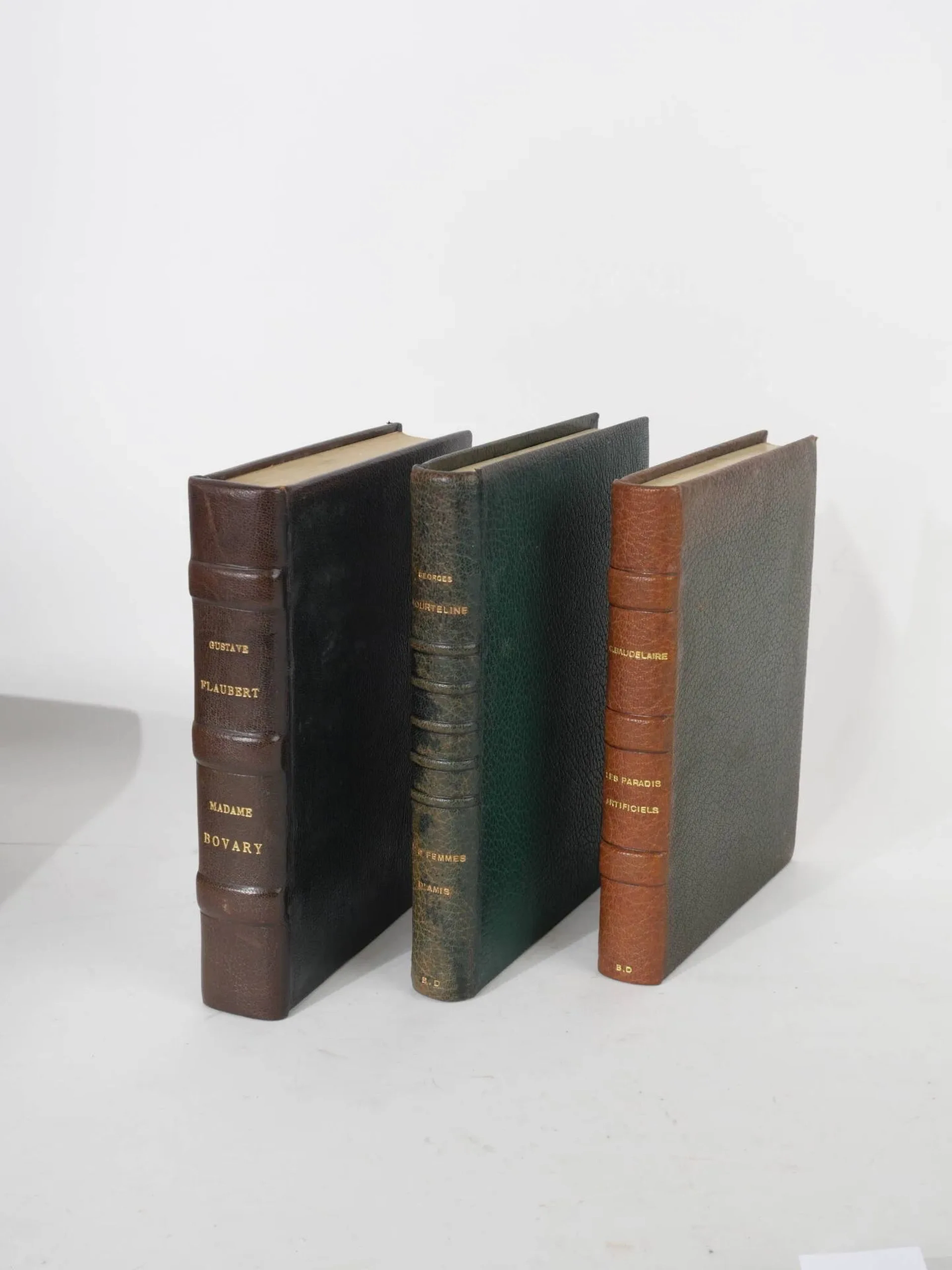 Lot of 3 books including : - Lot 504