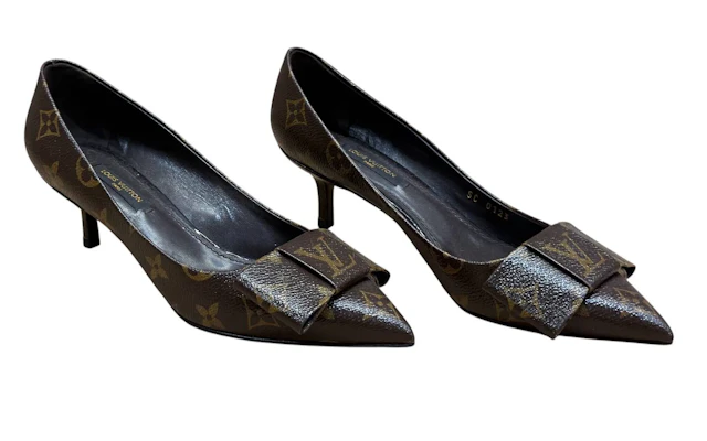 LOUIS VUITTON - Lot 196