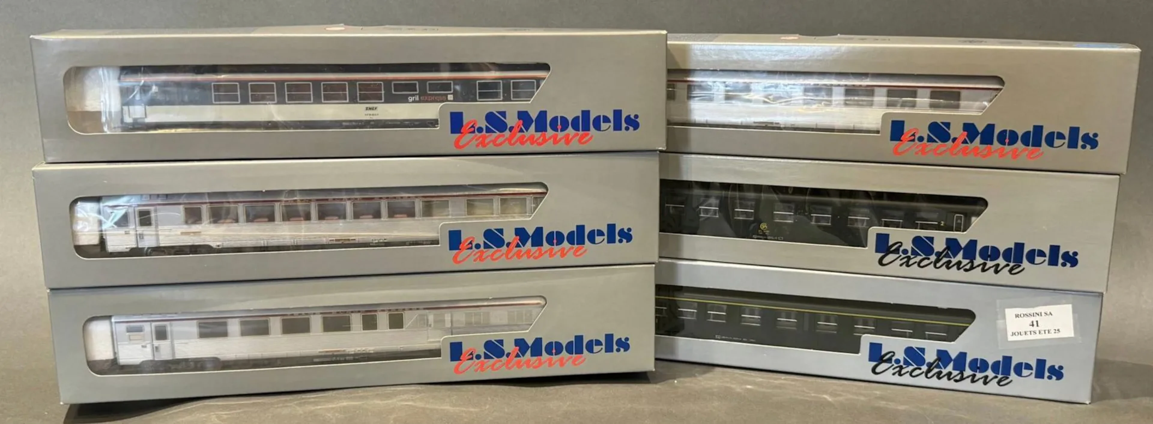 L.S. MODELS Six voitures voyageurs : 14001 - 14003 - Mistral : 41 006 - 41 009 - 41 010 - Voiture gril express 40 152 BO Vendu par réitération des enchères suite impayé de Monsieur Mustapha DERRAZ à Mons (Belgique)