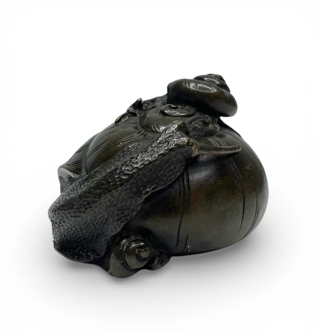 Japanese bronze okimono of snails, Meiji Period.