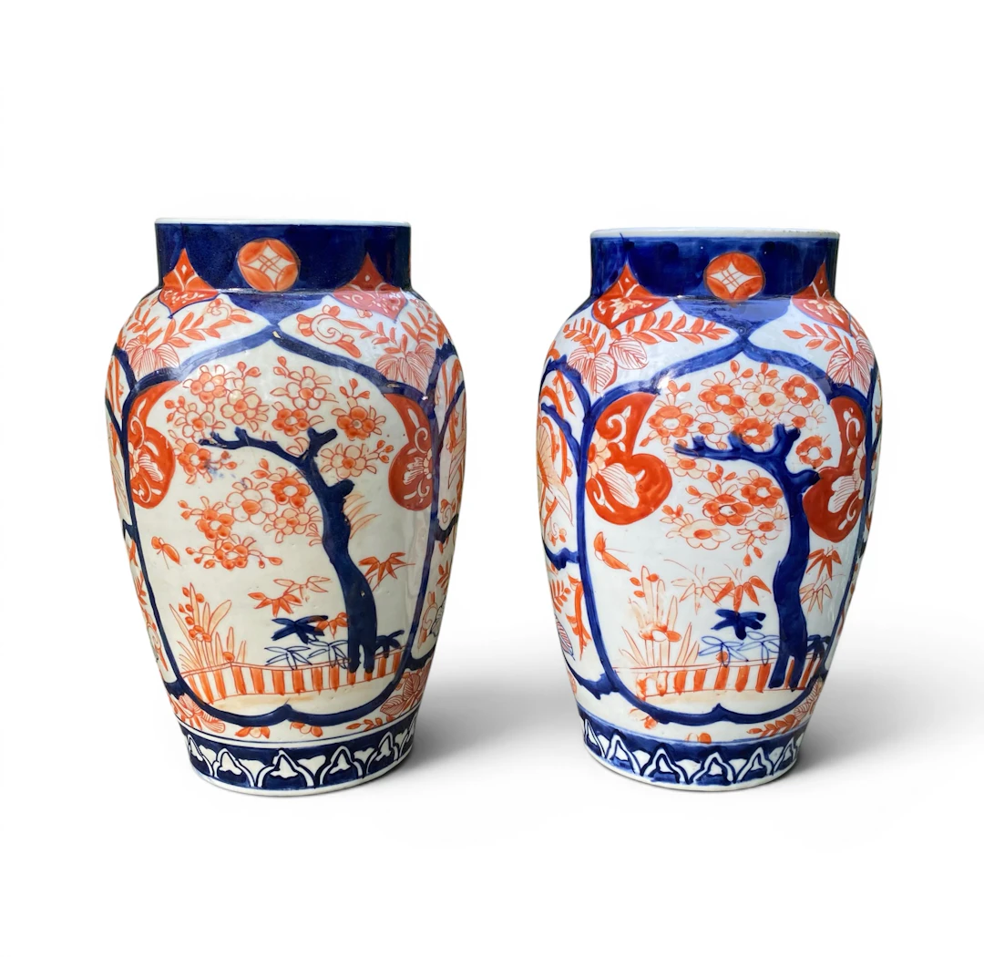 Pair Imari porcelain vases, Japan, c. 1890, Meiji Period.