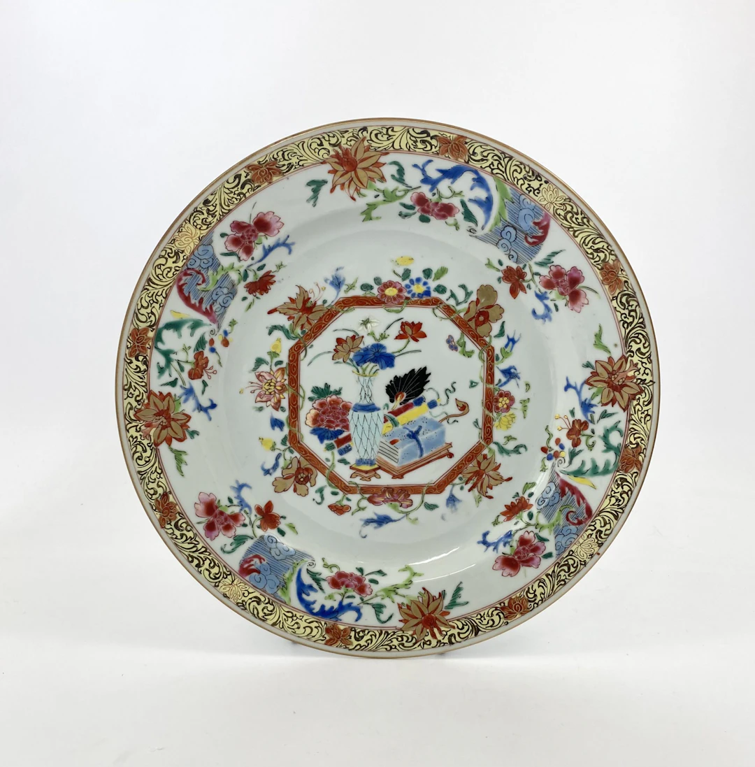 Chinese porcelain dish. Famille rose enamels, c. 1740. Qianlong Period.