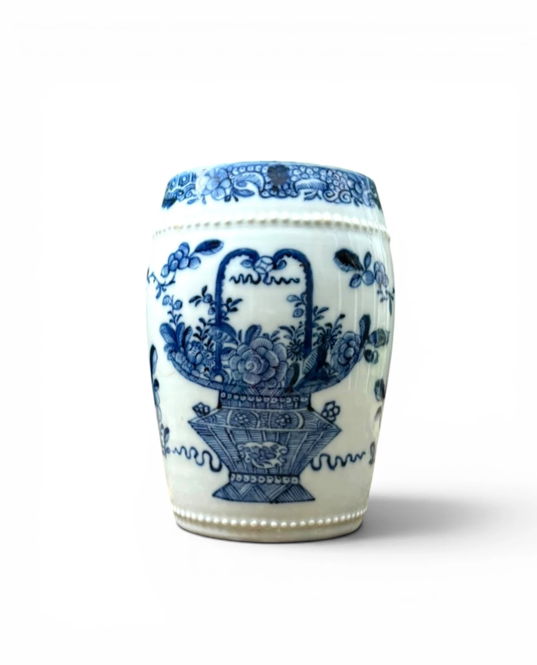 Chinese porcelain barrel shaped mug, c. 1760, Qianlong Period.
