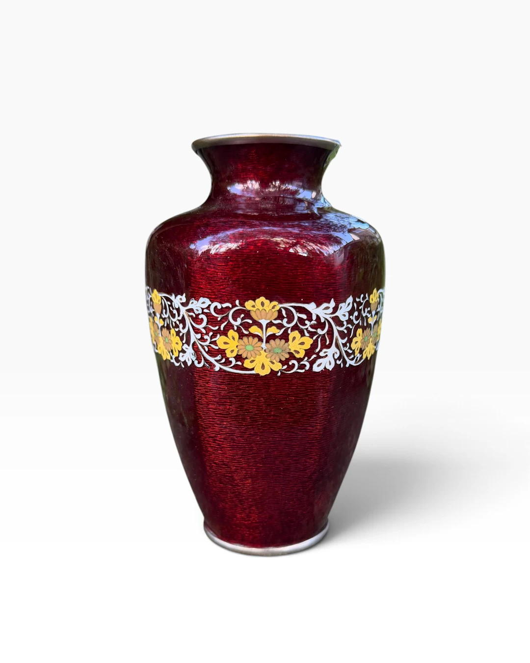 Japanese ox blood cloisonné vase, c. 1920, Taisho Period.