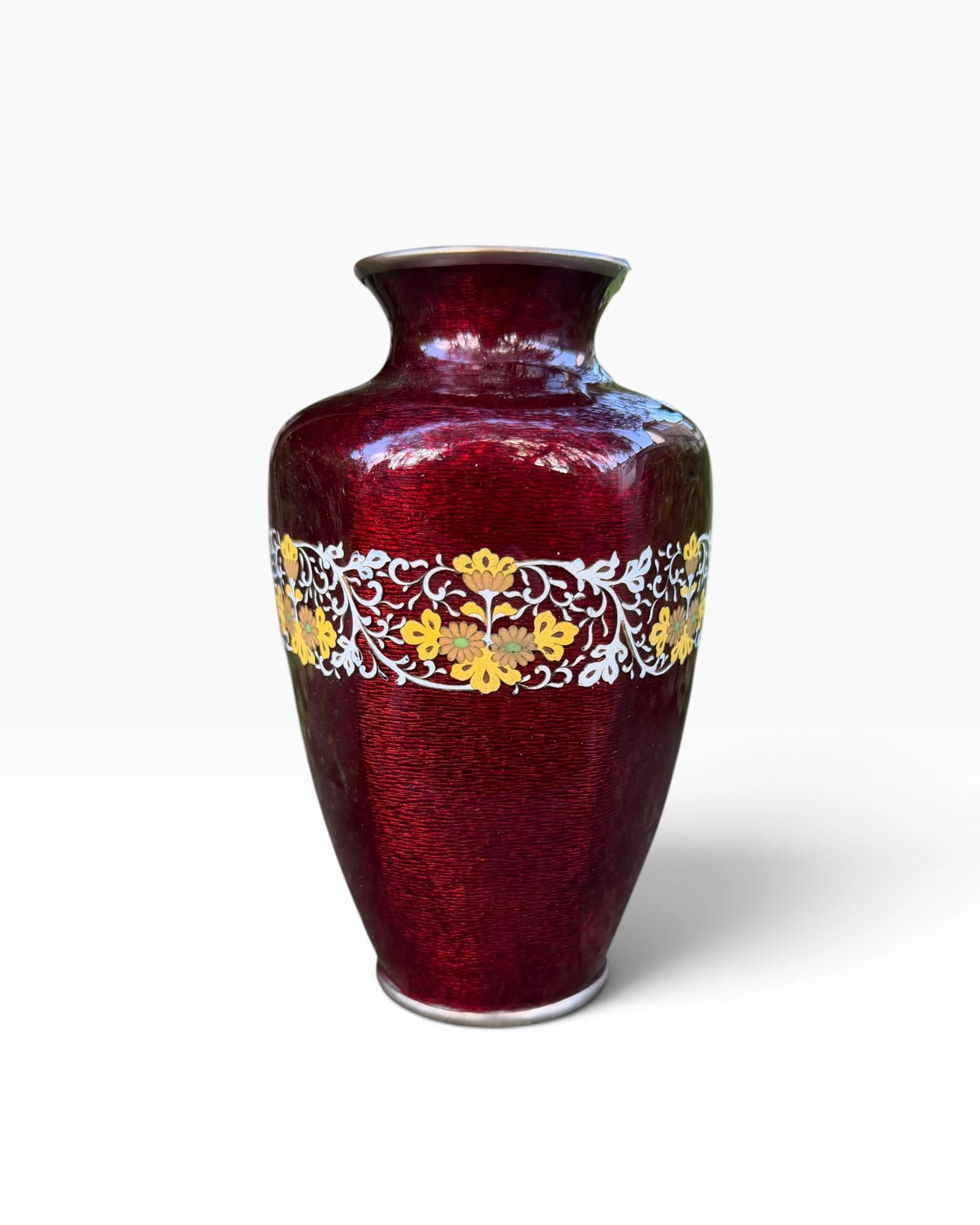 Japanese ox blood cloisonné vase, c. 1920, Taisho Period.