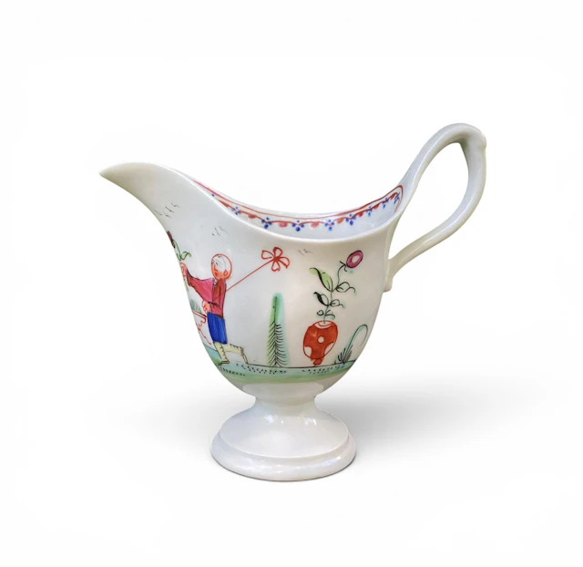 New Hall porcelain clip handled cream jug, pattern 20, c. 1790.