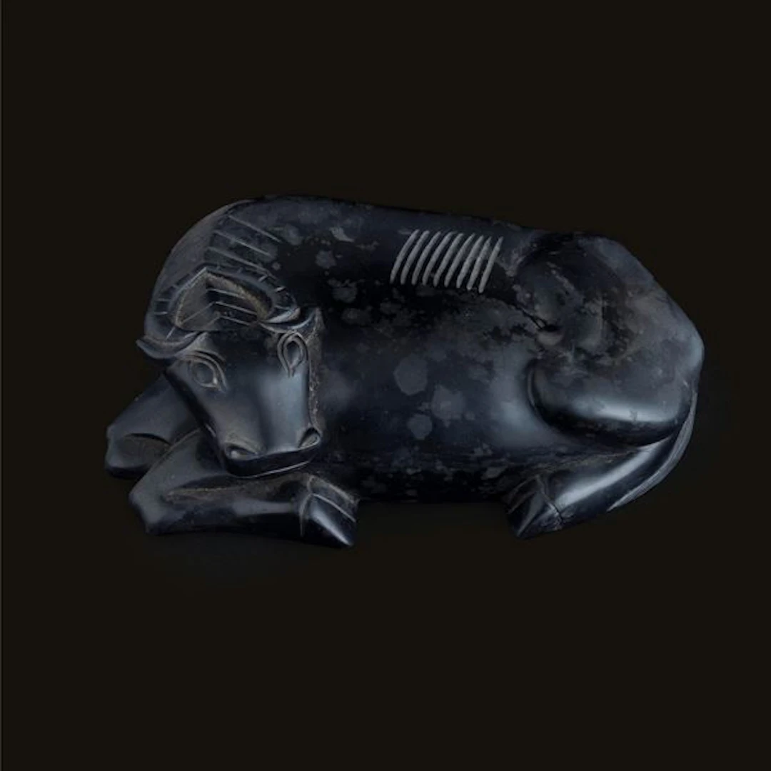 Scatola raffigurante bue in ceramica nera, Cina, Dinastia Qing, XIX secolo