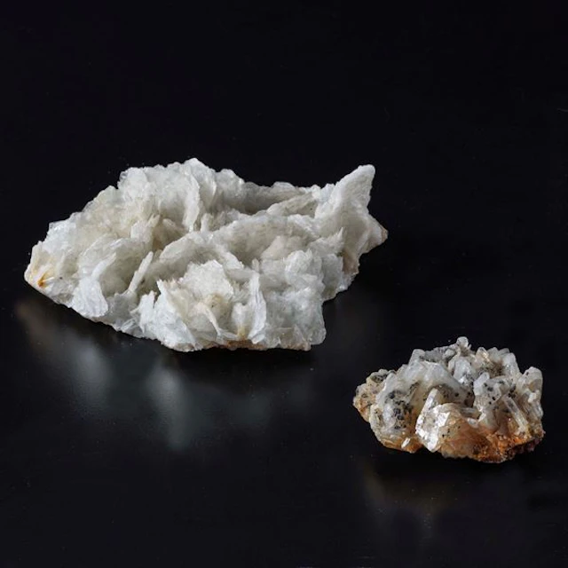 Two groups of barite
