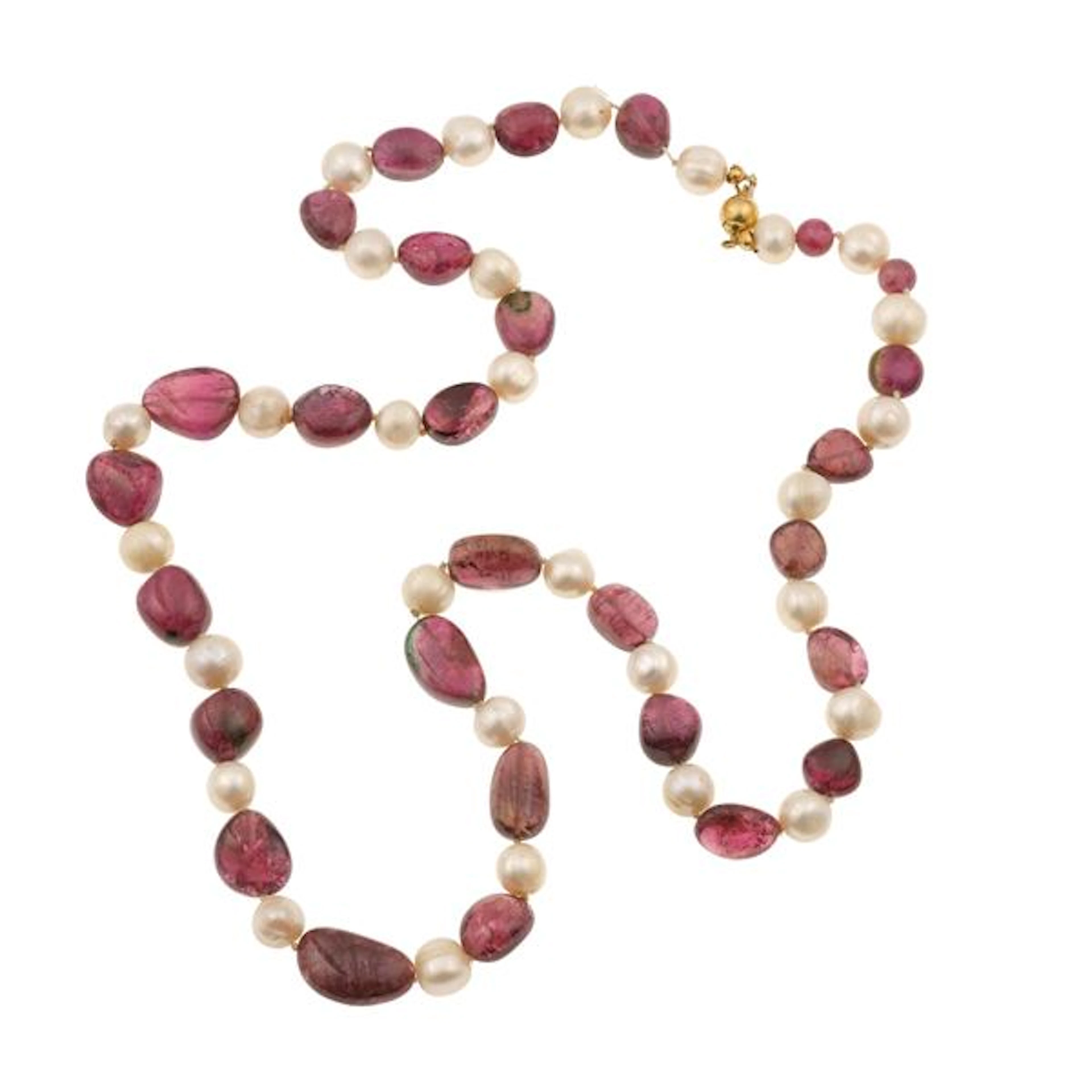 Freashwater pearl tourmaline and gold necklace. Damage