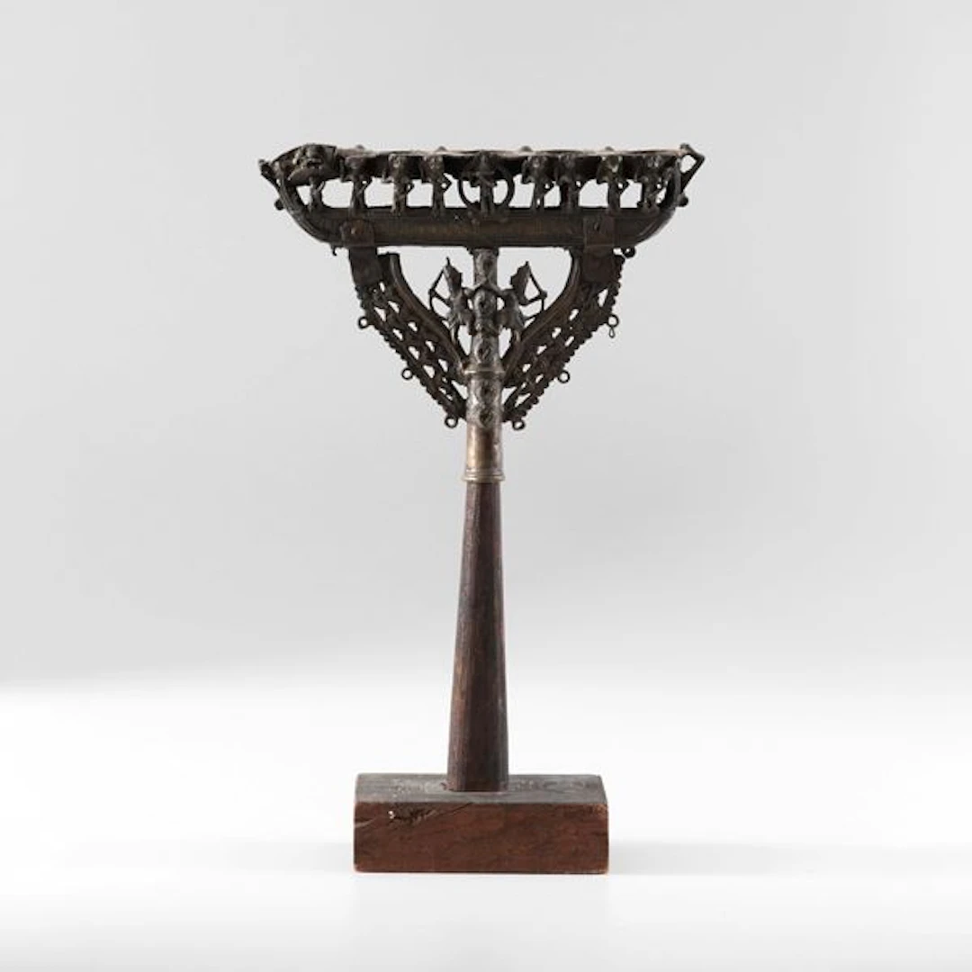 Candelabro di gusto orientale. XX secolo
