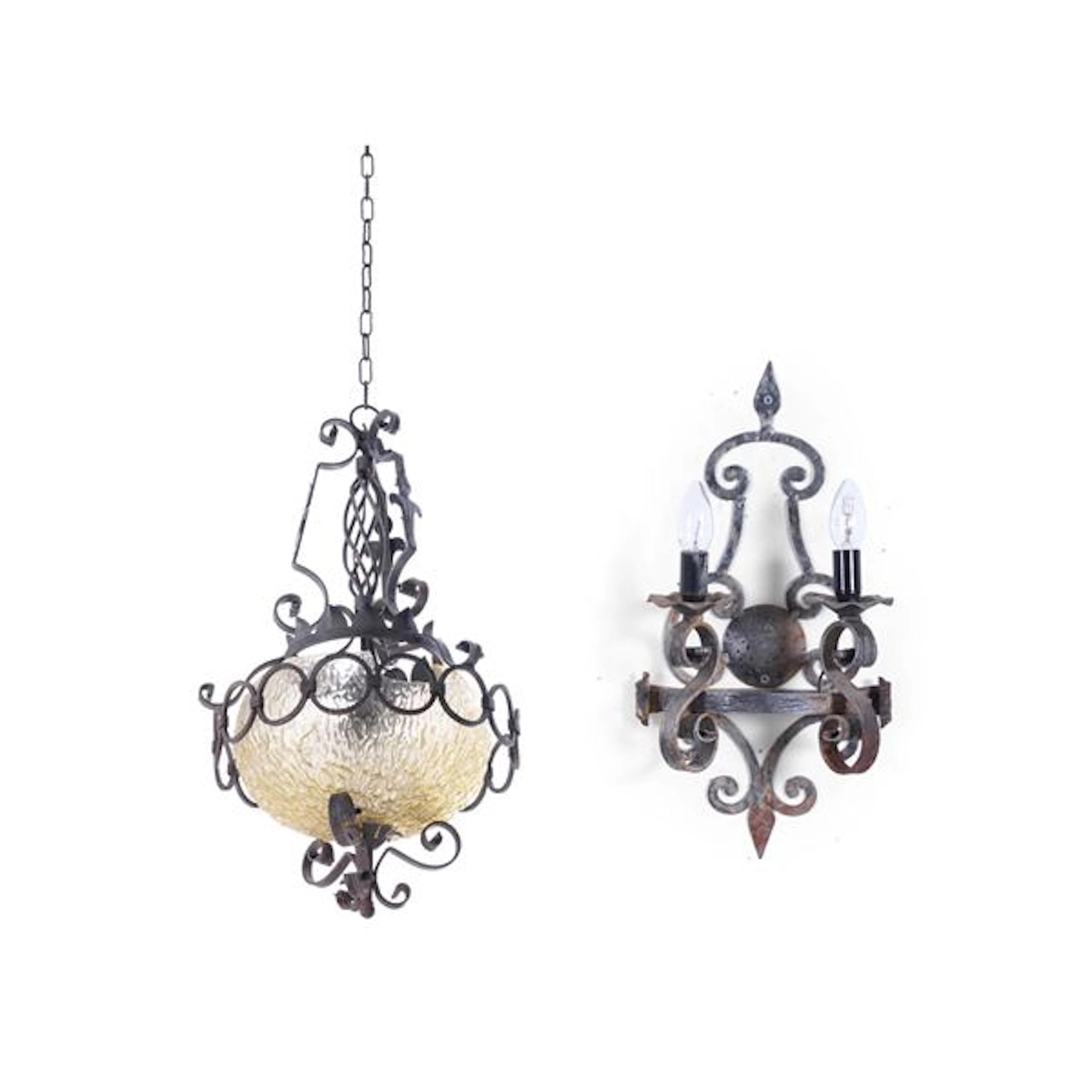 Lampada pensile in ferro e vetro giallo e applique in ferro a due luci