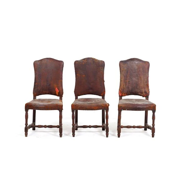 Tre antiche sedie a rocchetto
