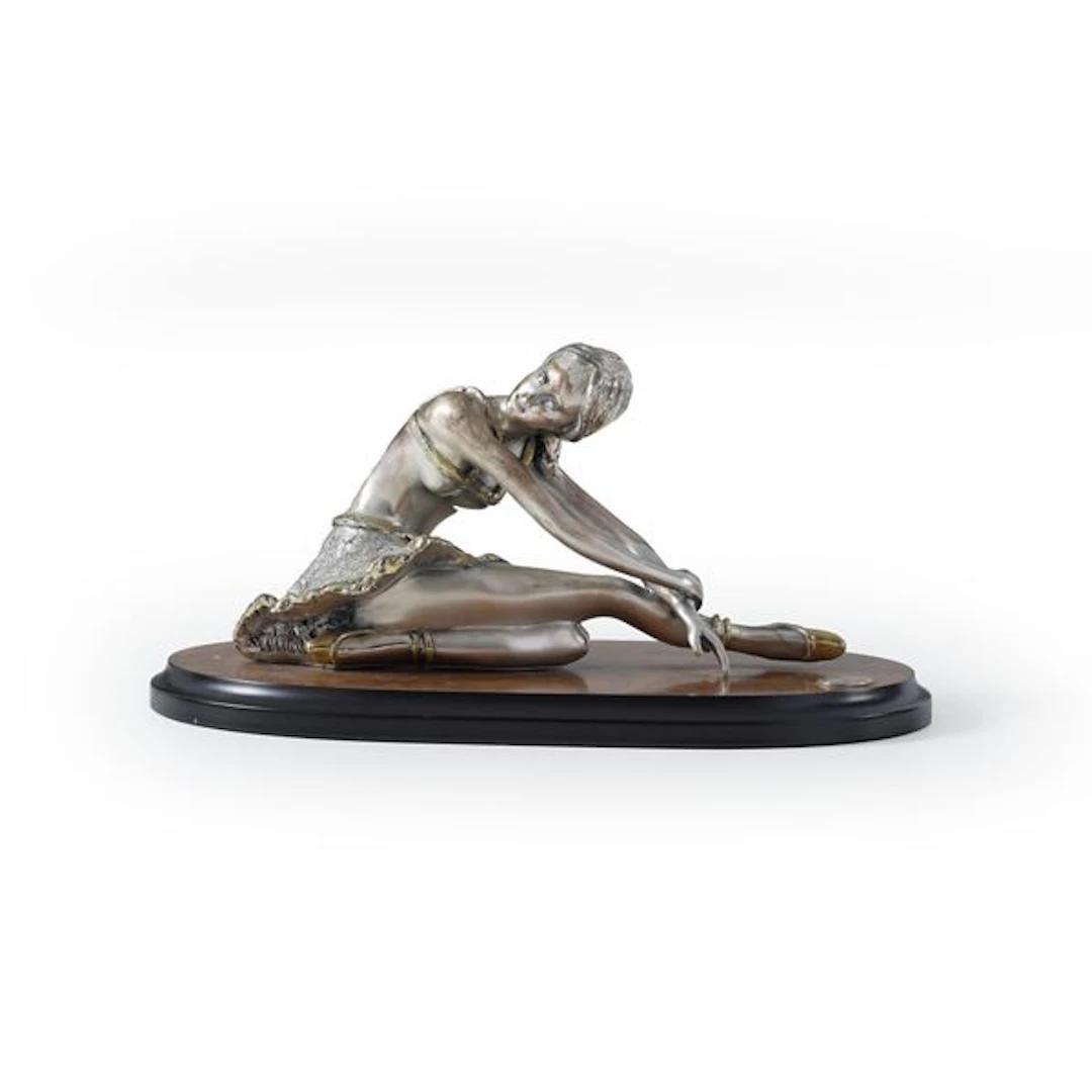 Ballerina in metallo argentato