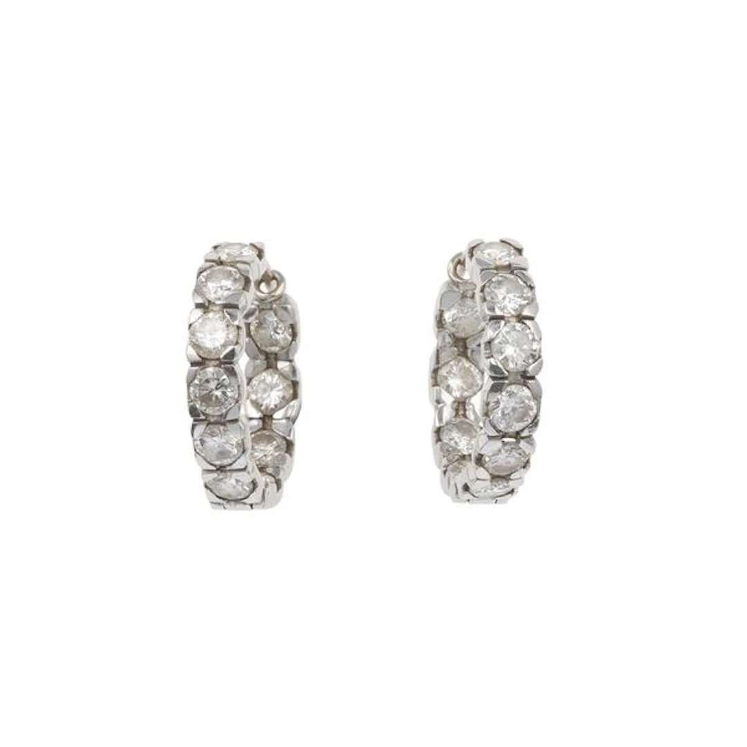 Pair of fiamond and gold earrings