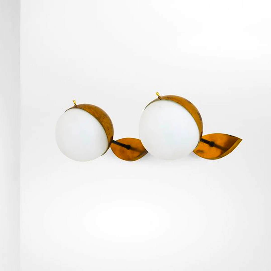 Due lampade a parete