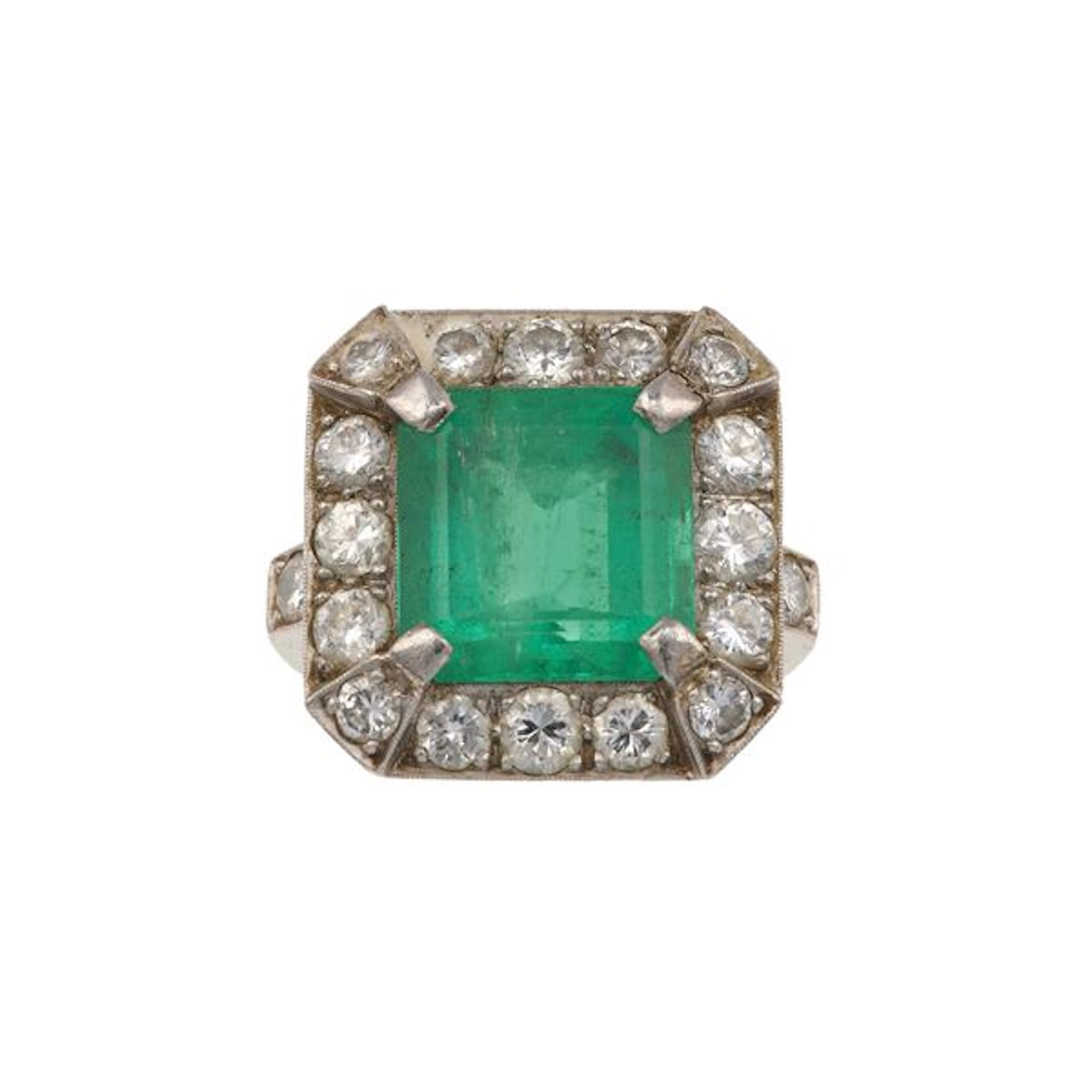 Emerald, diamond and gold ring