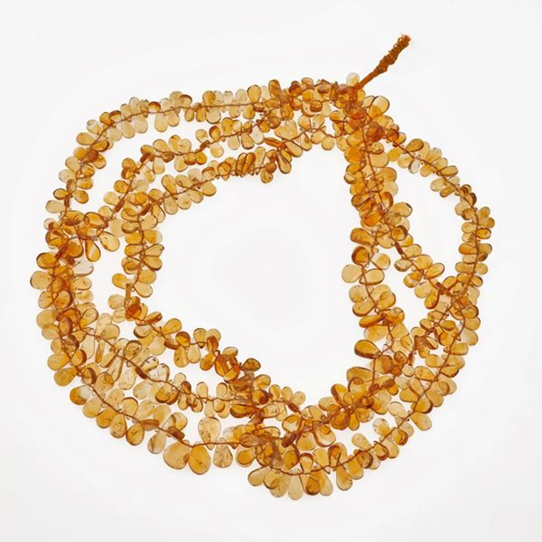 Strands of citrine quartz
