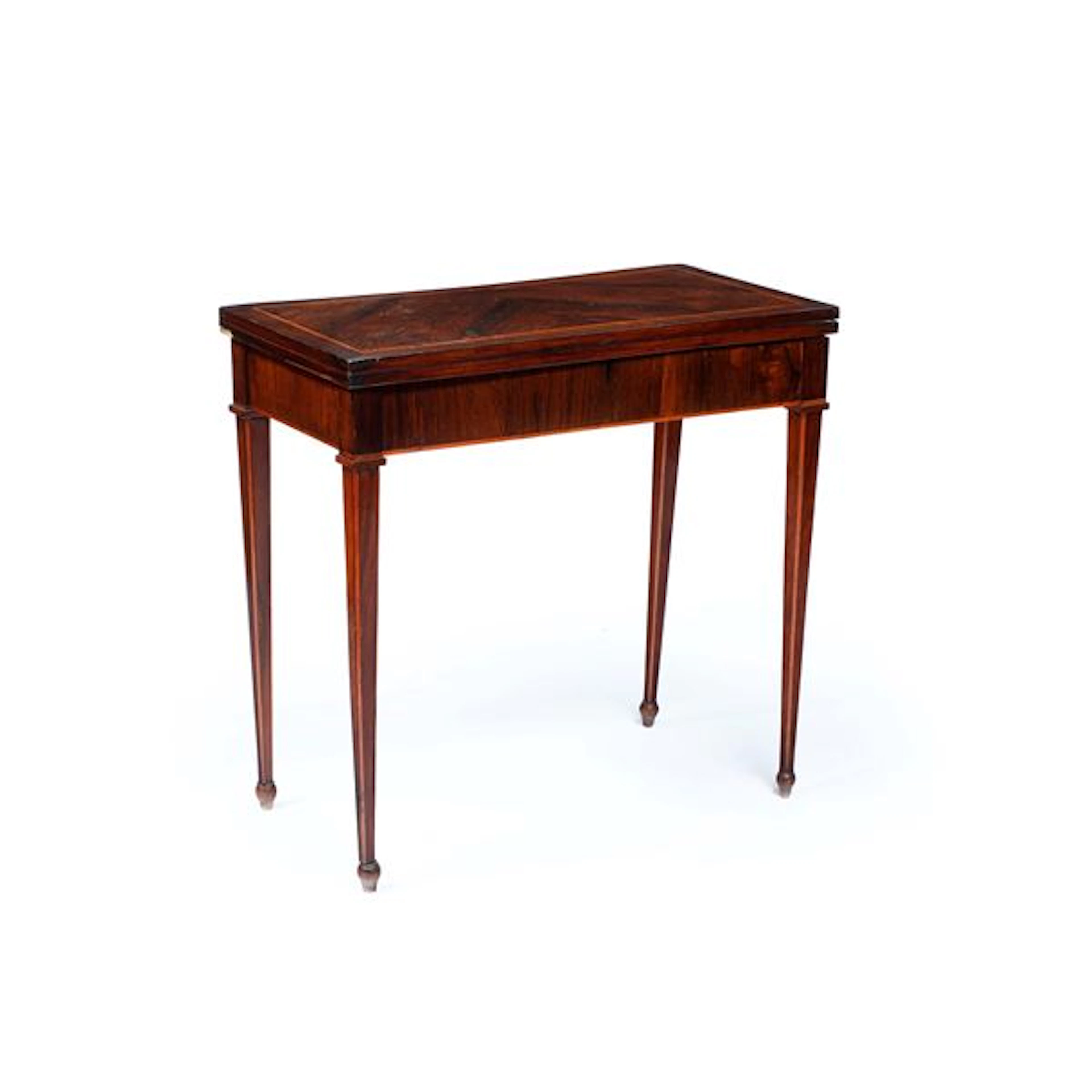 Tavolo da gioco in legno lastronato e filettato. XVIII-XIX secolo