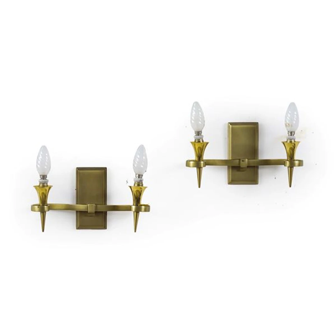 Coppia di appliques in metallo dorato. XX secolo