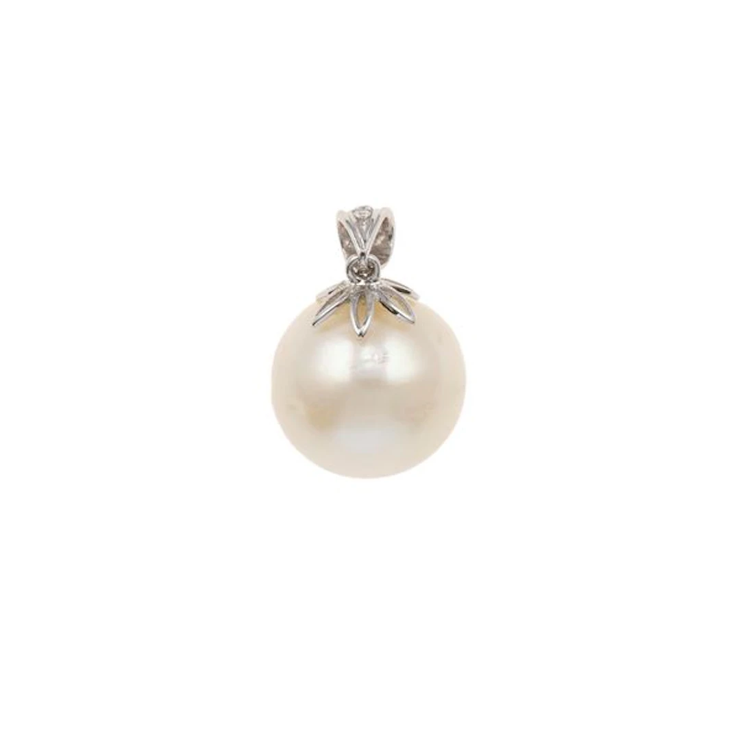 Australian pearl and gold pendant