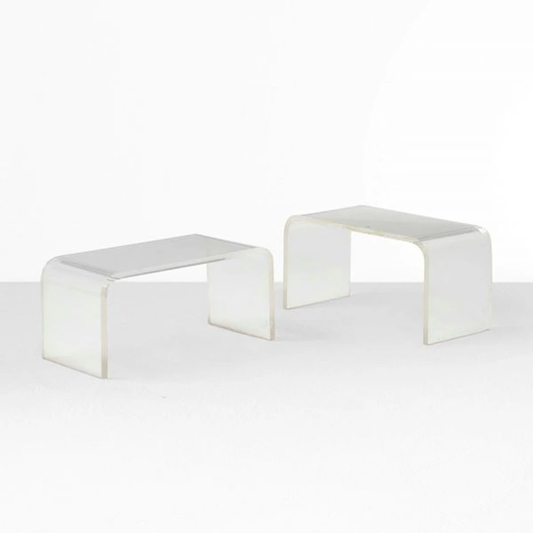 Coppia di comodini in plexiglass. XX secolo