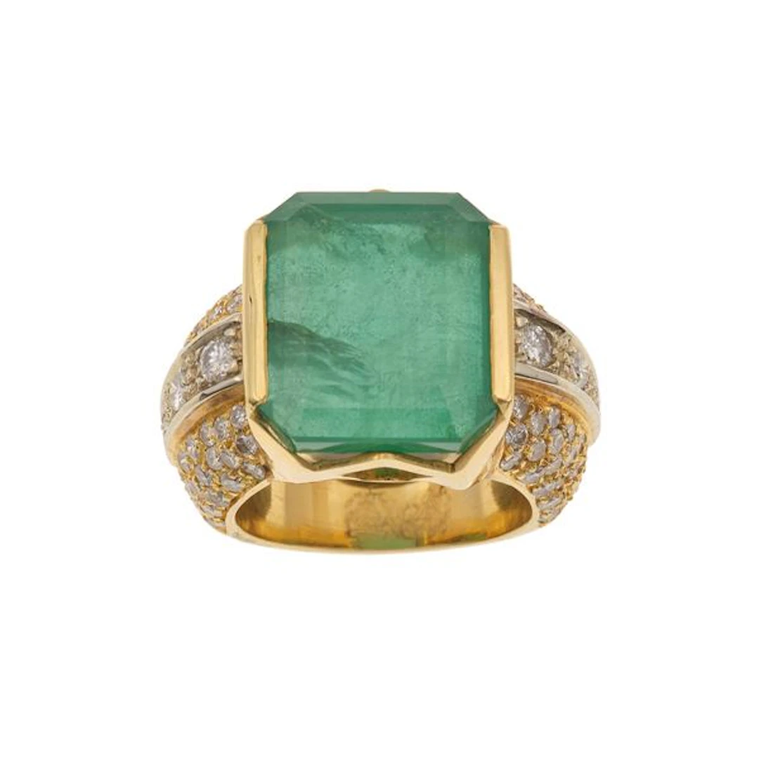 Emerald and diamond ring
