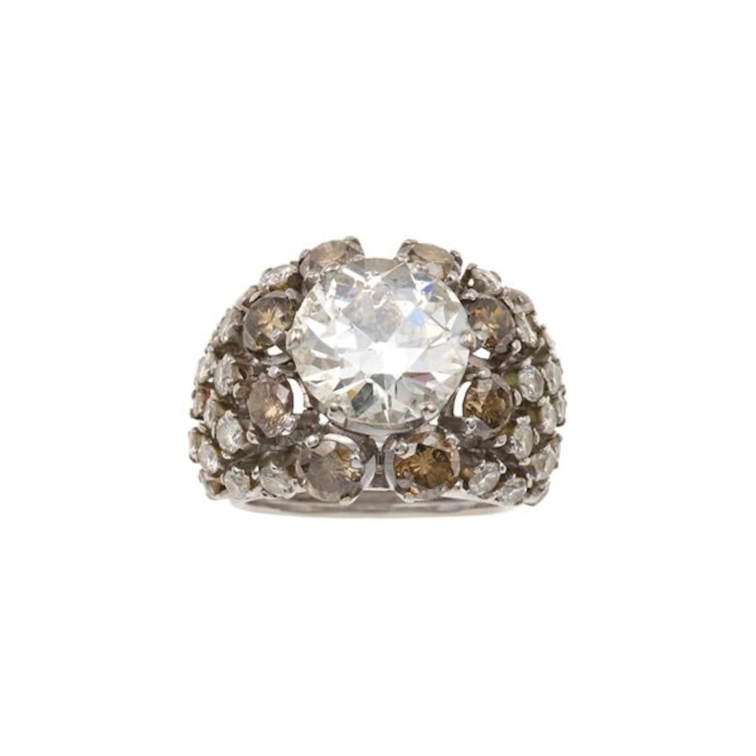Brilliant-cut diamond weighing 6.07 carats approximately, brown diamond