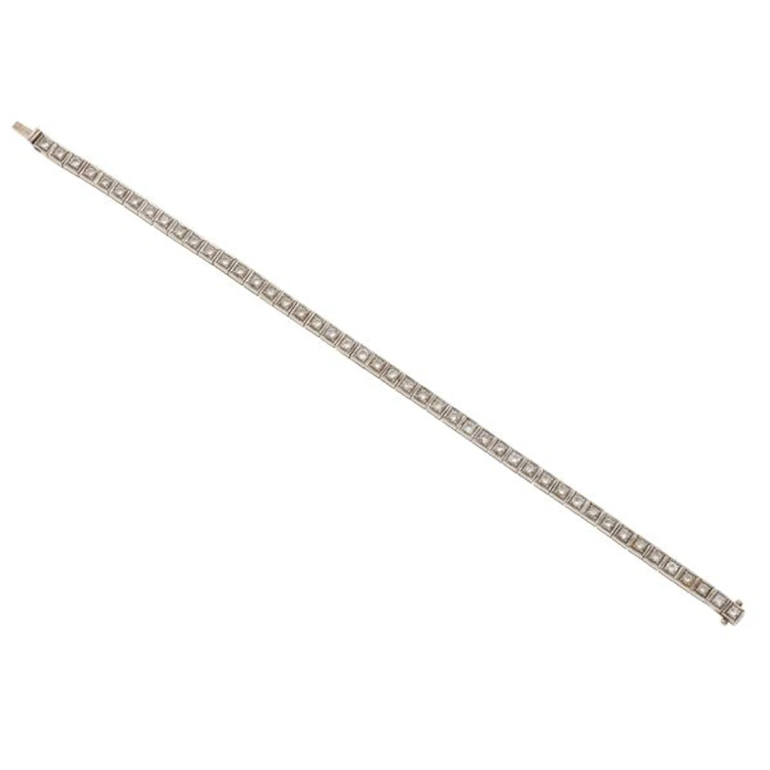 Diamond and gold line bracelet