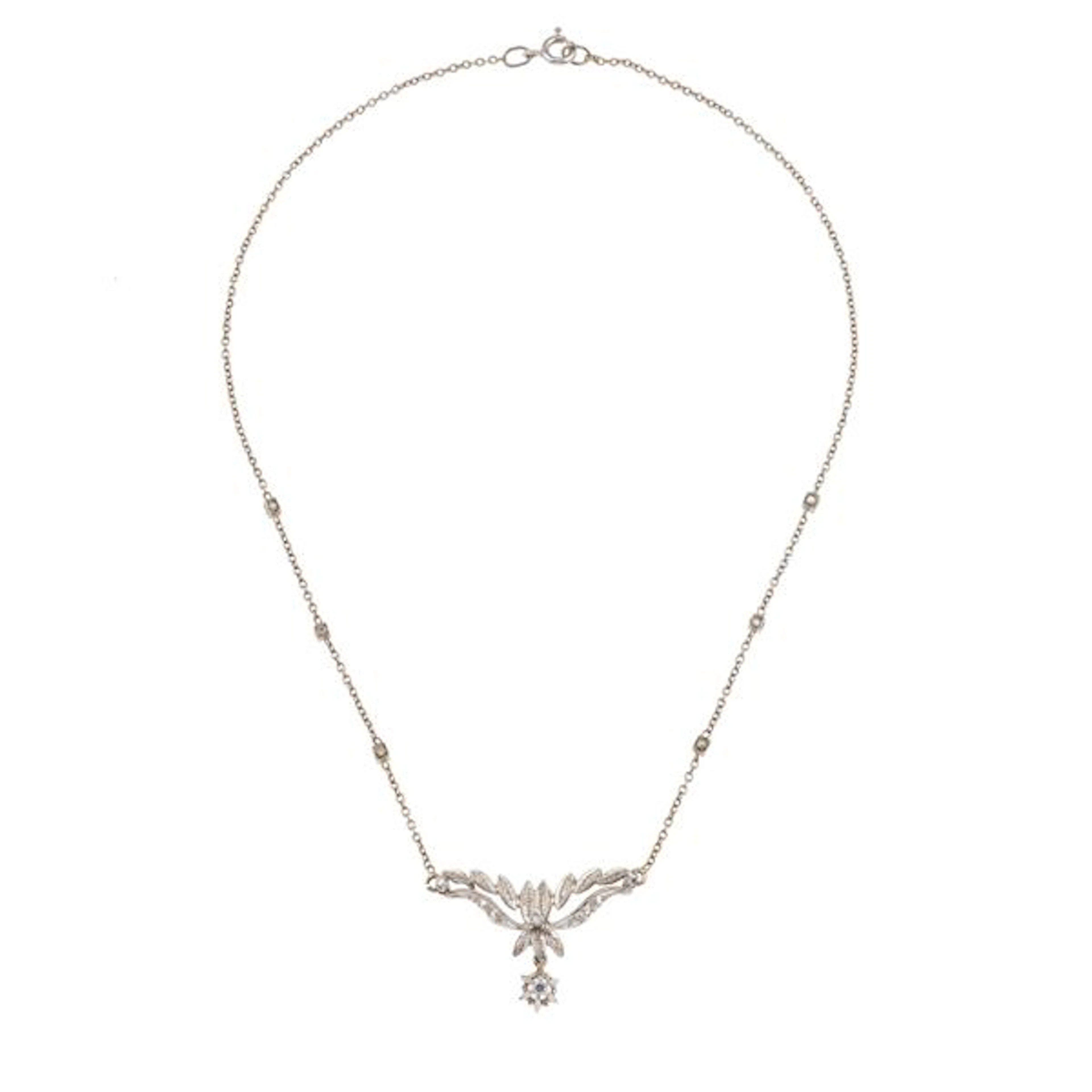 Diamond and gold pendant necklace